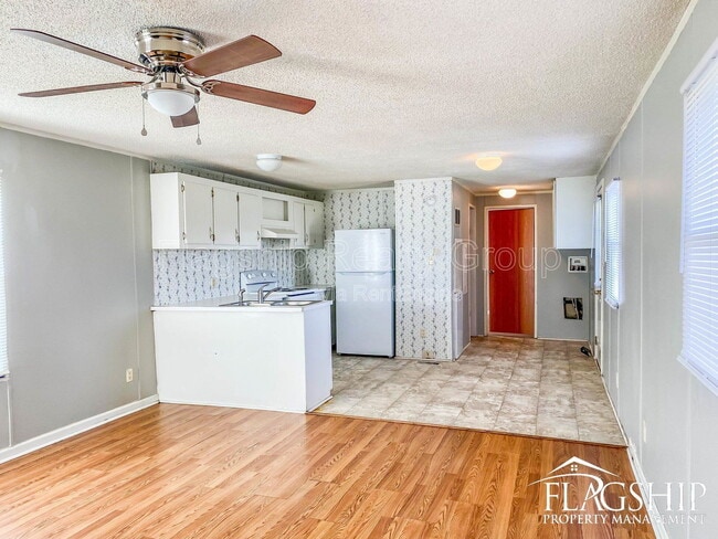 Building Photo - 126 Radford Dr