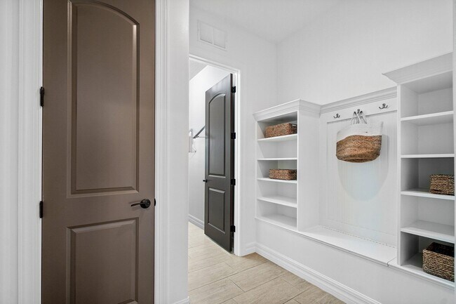 Building Photo - 210 Alcove Point Ln