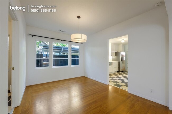 Building Photo - 420 9th Ave
