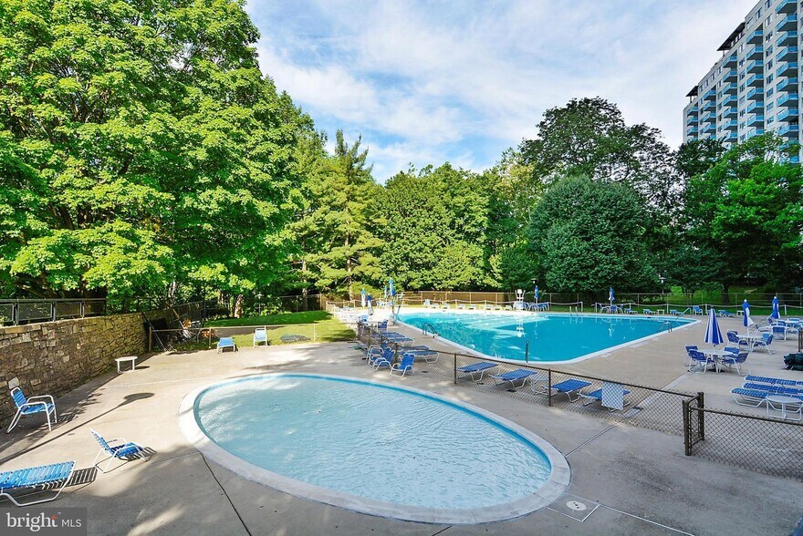 Pool (Summer Accessible) - 10416 Rockville Pike