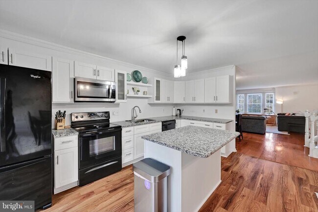 Building Photo - 106 Brookside Dr