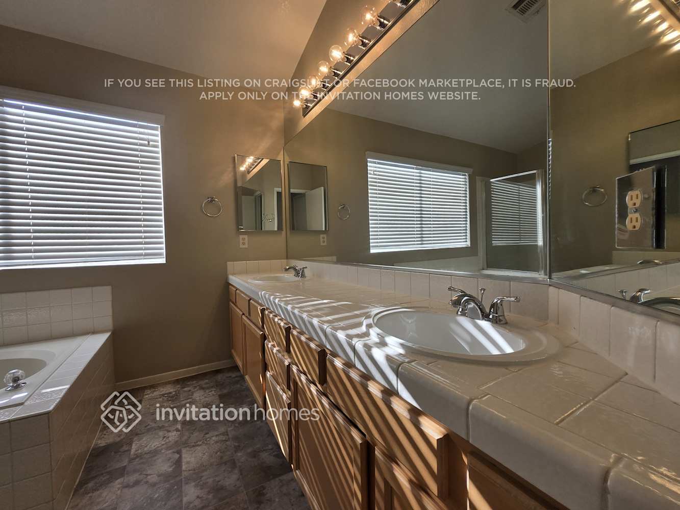 Building Photo - 1862 Vista Del Oso Way