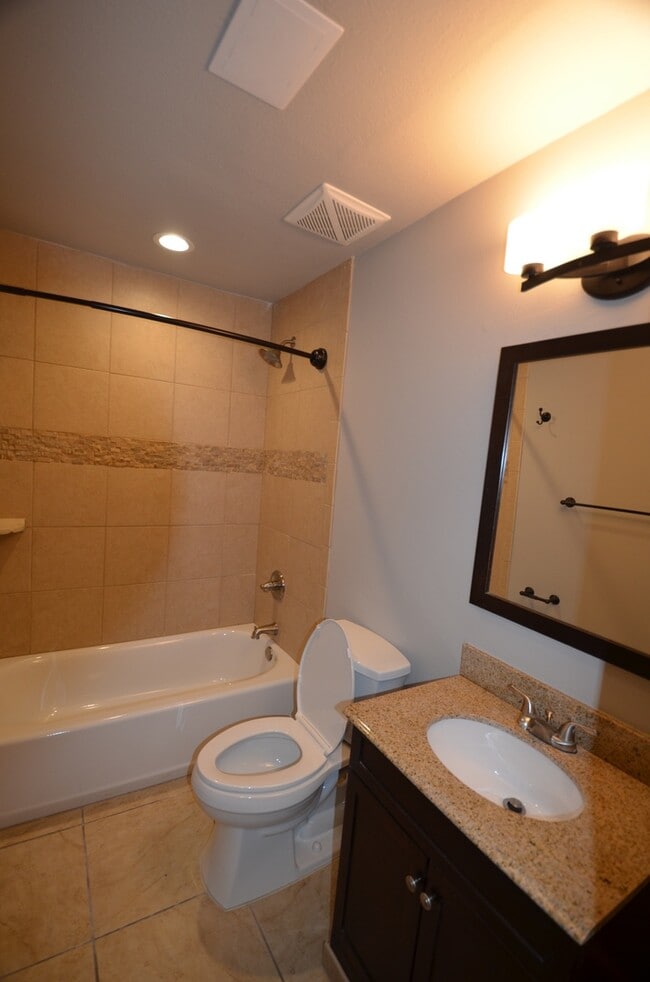 Building Photo - 3bed/2bath Condo, 10 minutes from Breck! Y...