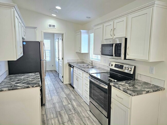 Building Photo - 8869 E Baseline Rd