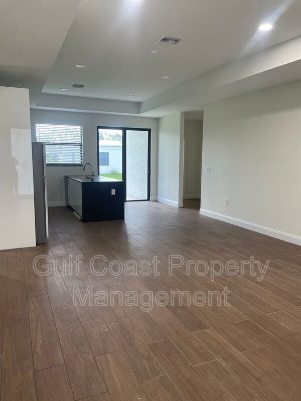 Building Photo - 126 Viewpoint Dr