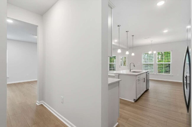 Building Photo - 3-Bedroom Spacious New Construction Home i...