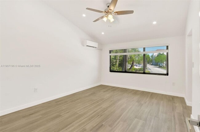 Building Photo - 9210 SW 136th St Cir