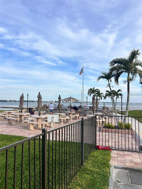 Building Photo - 868 Bayway Blvd