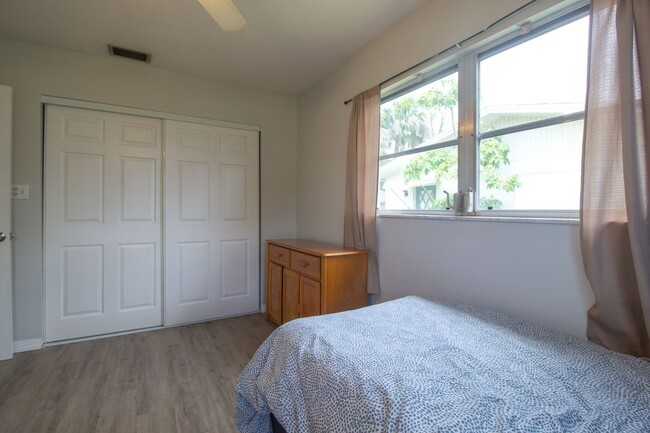 Building Photo - 77 Cardinal Dr
