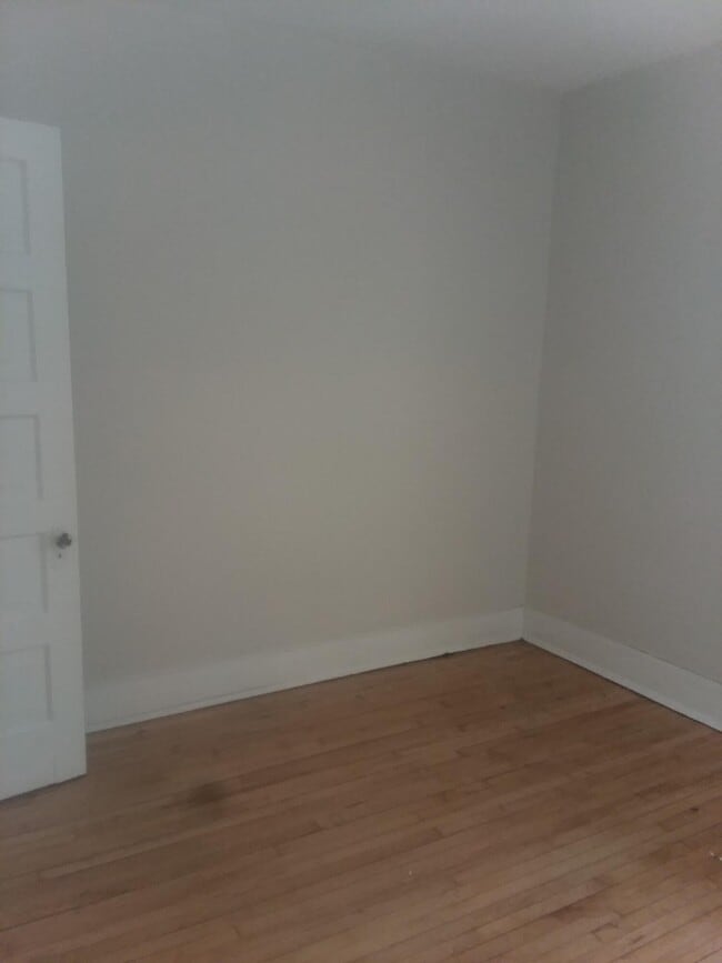 Building Photo - 2214 N Holton St