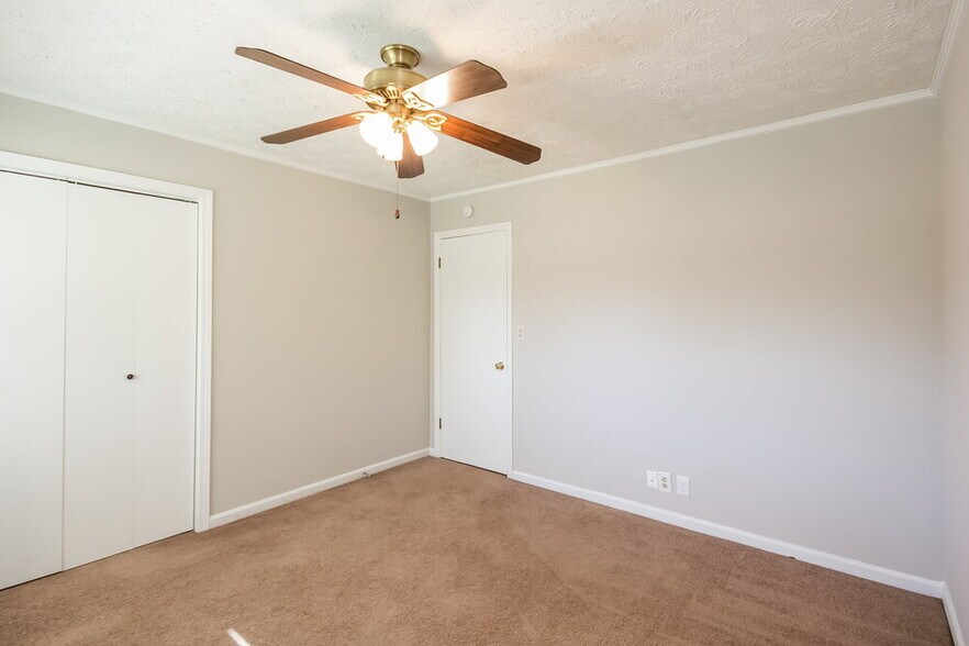 Building Photo - 3730 Sunny Hill Dr