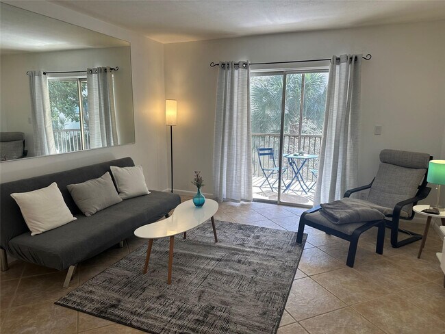 Building Photo - 251 S Cypress Rd