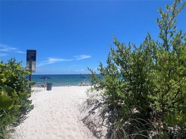 Primary Photo - 605 Ocean Dr