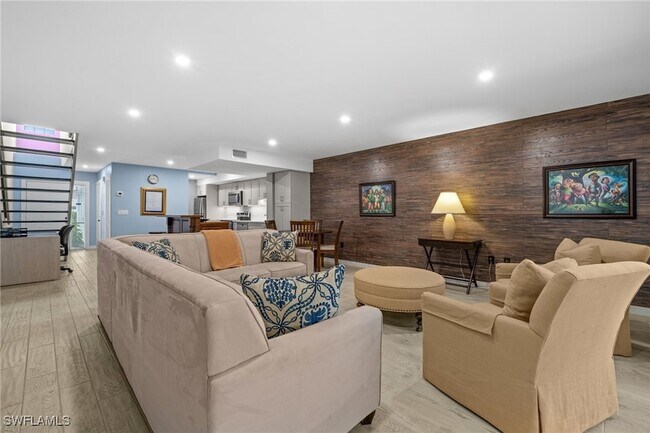 Building Photo - 833 Meadowland Dr