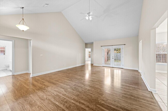 Building Photo - 1472 The Crossings