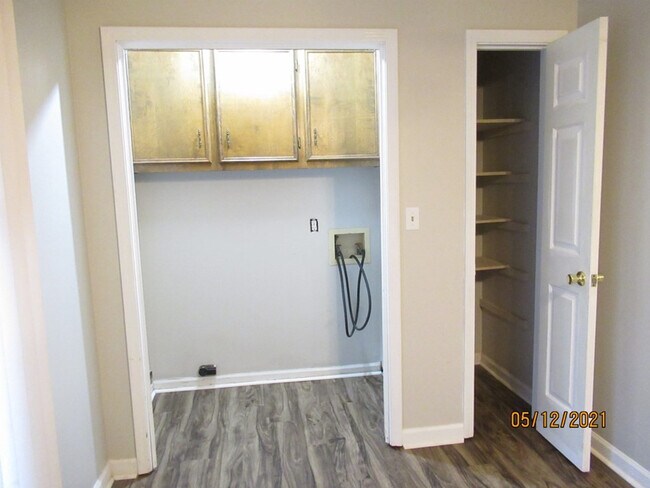 Building Photo - 6040 Acton Rd