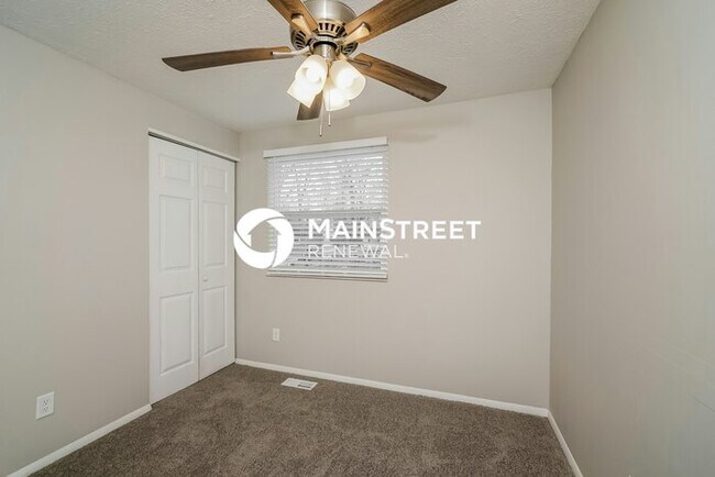 Building Photo - 3 Bedroom Pet-Friendly Home in LOUISVILLE,...