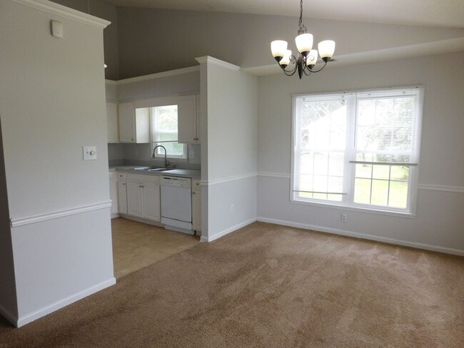 Building Photo - 210 Rivershore Dr