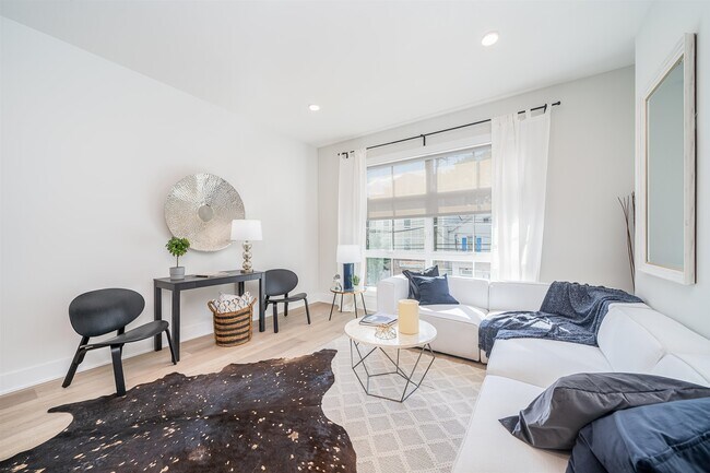 Building Photo - 418 Palisade Ave