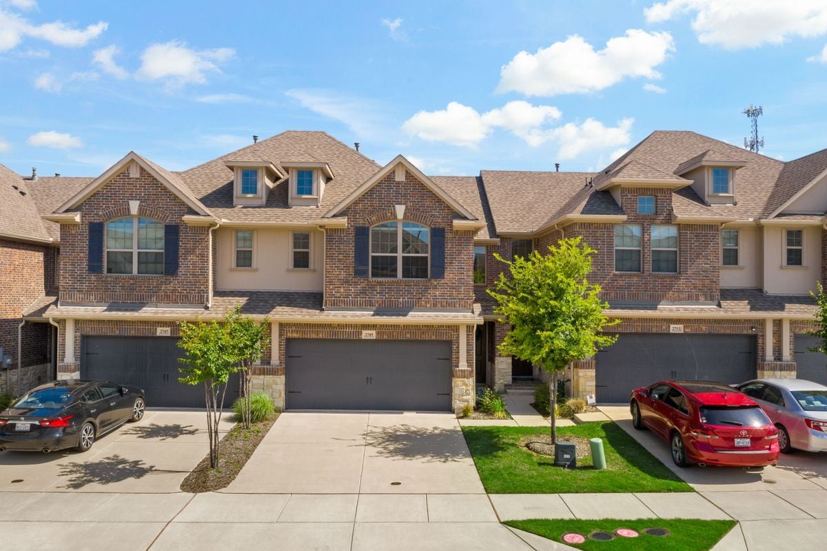 Building Photo - 2749 Starburst Dr