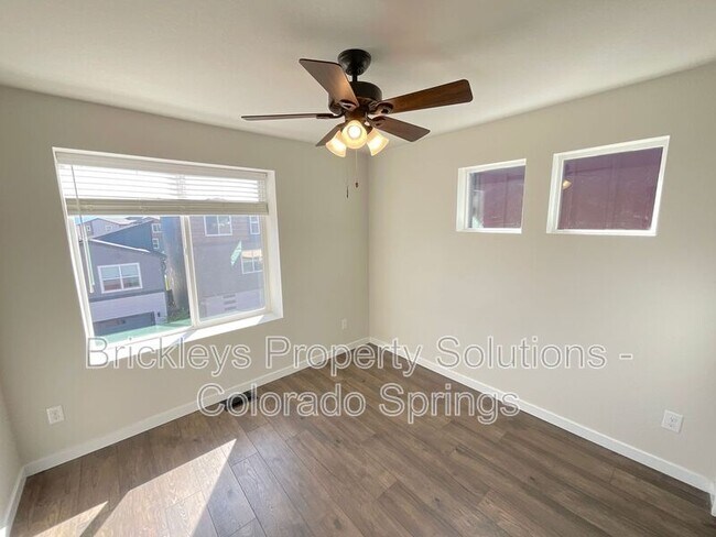 Building Photo - 7227 Berrybrook Ln