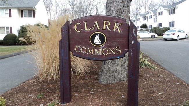 Building Photo - 167 Clark St