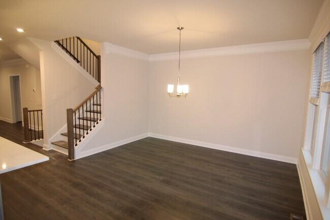 Building Photo - 1329 Rosen Rd