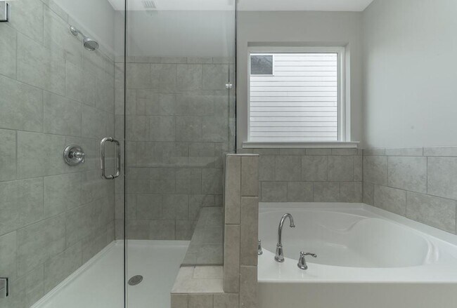 Building Photo - 4006 Glendianne Wy