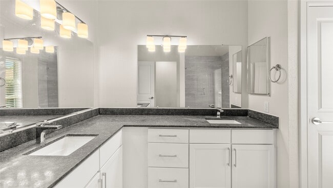 Building Photo - 2107 Charlton House Ln