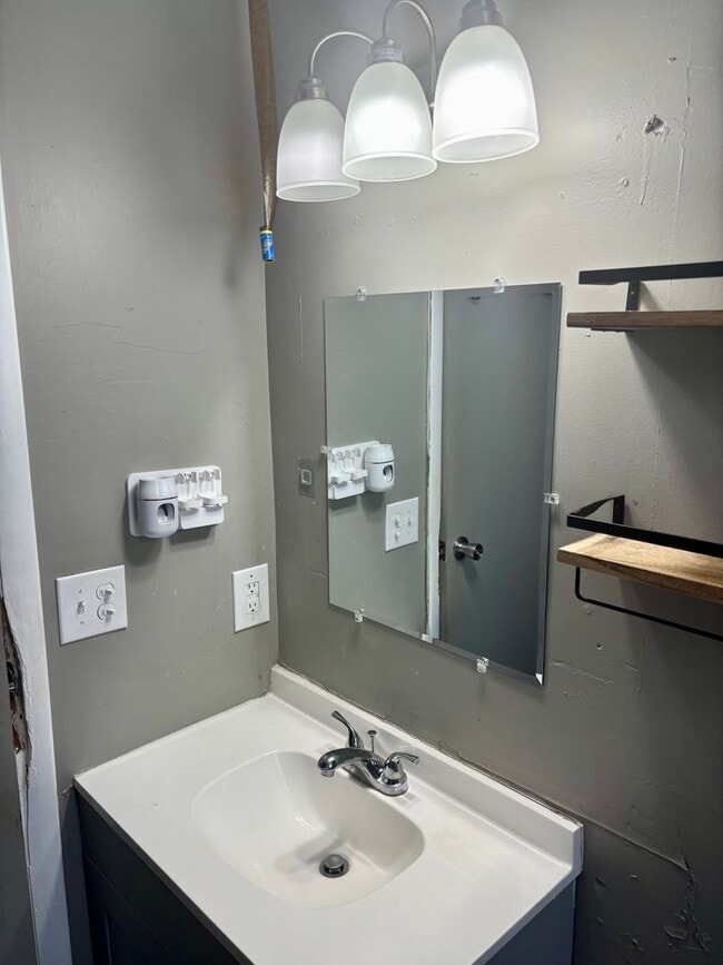 Building Photo - Check Out This 3-Bed Home in Bluffton!