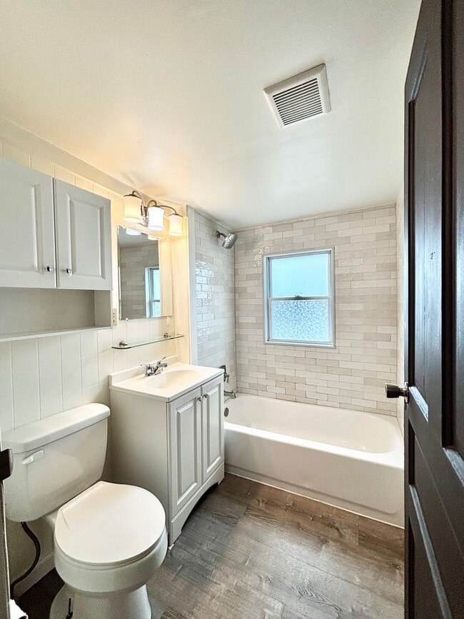 Building Photo - 307 Mulberry Ln