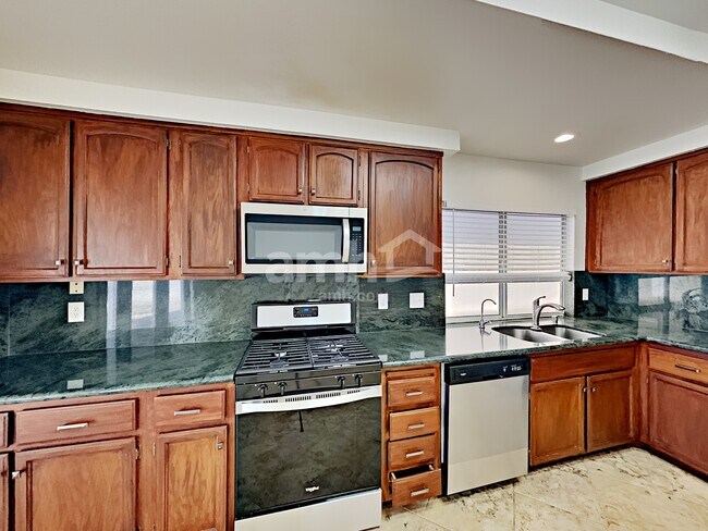 Building Photo - 8630 Tiverton Rd