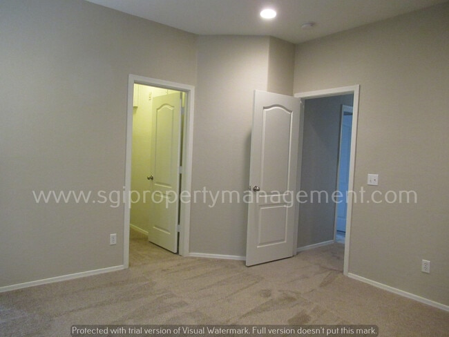 Building Photo - 25684 W Pleasant Ln