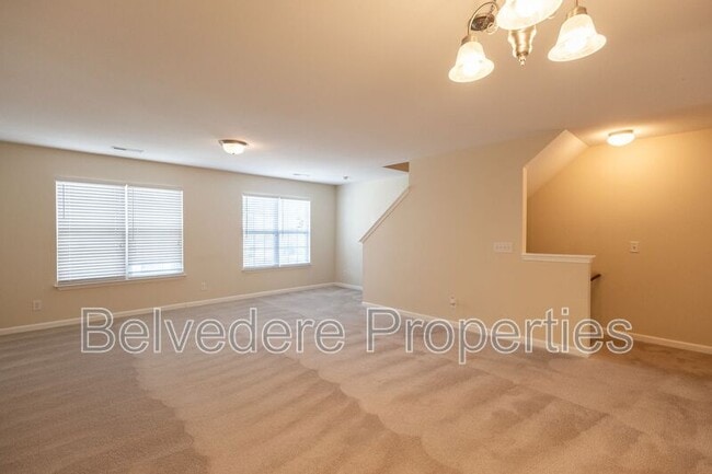 Building Photo - 36 Ackland Dr