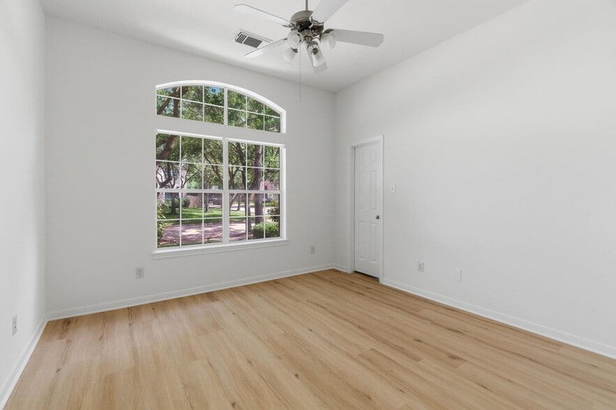 Building Photo - 20203 Windsor Trace Ln