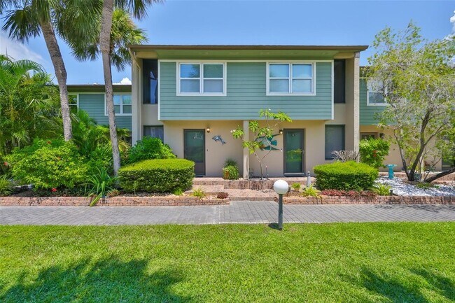 Building Photo - 1028 Apollo Beach Blvd