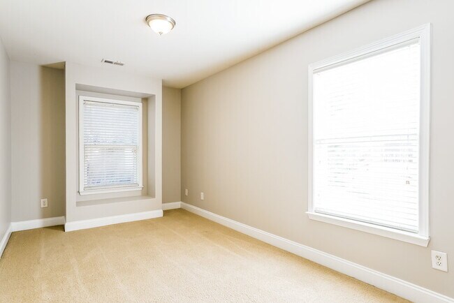 Building Photo - 674 Averasboro Dr