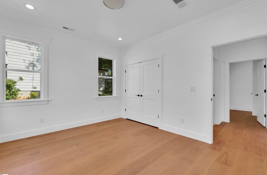 Building Photo - 119 Maco St