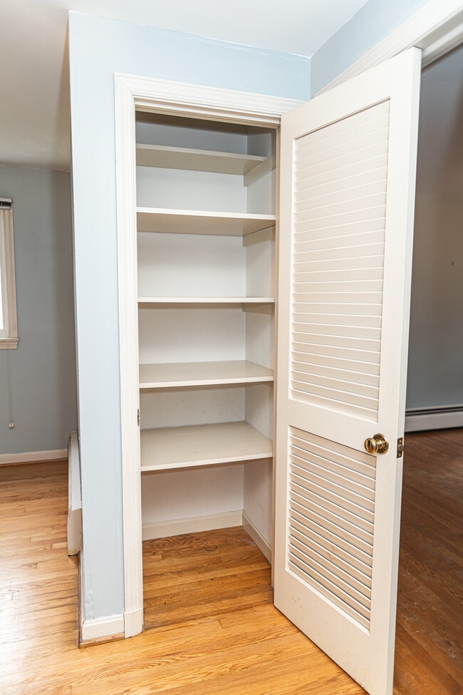 Building Photo - 116 N Union Ave