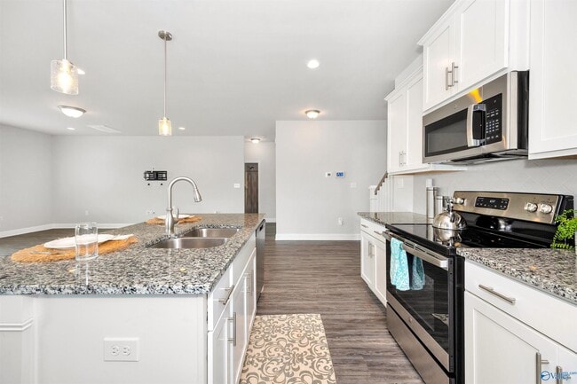 Building Photo - 134 Heritage Lakes Blvd