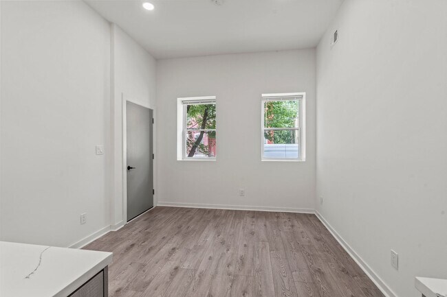 Building Photo - 1823 N Van Pelt St