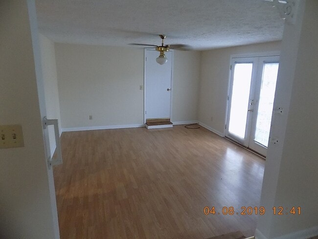 Building Photo - Welcome home to Hi Acres Neighborhood!          20260504
