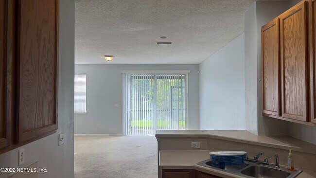 Building Photo - 3945 Buckthorne Dr