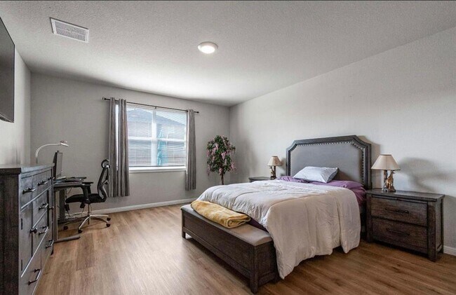 Building Photo - 110 Rainmaker Cv