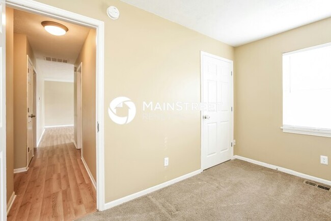 Building Photo - 4409 Tucson Dr