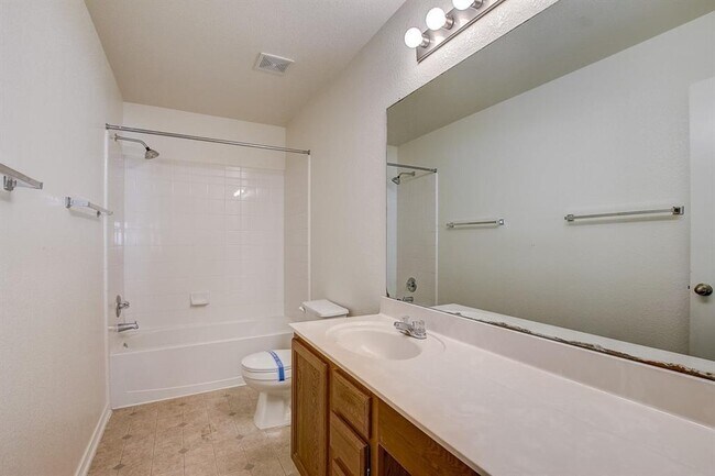 Building Photo - 507 Tyree Rd
