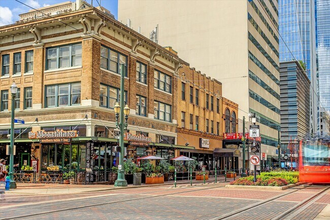 Building Photo - 4710 Edison St