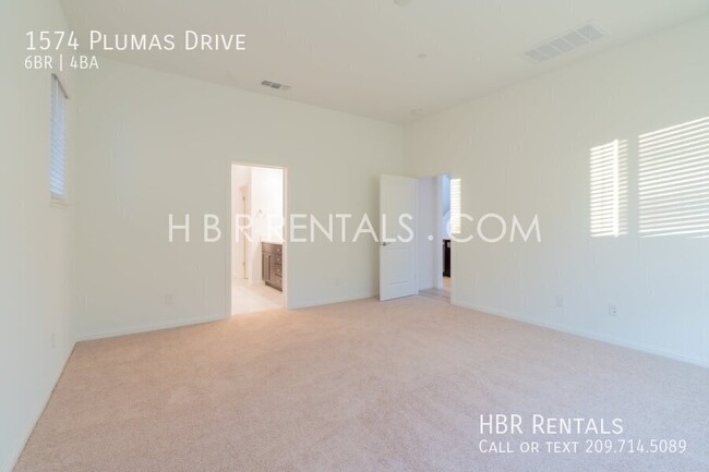 Building Photo - 1574 Plumas Dr