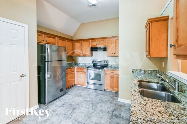 Building Photo - 852 Parham Cir