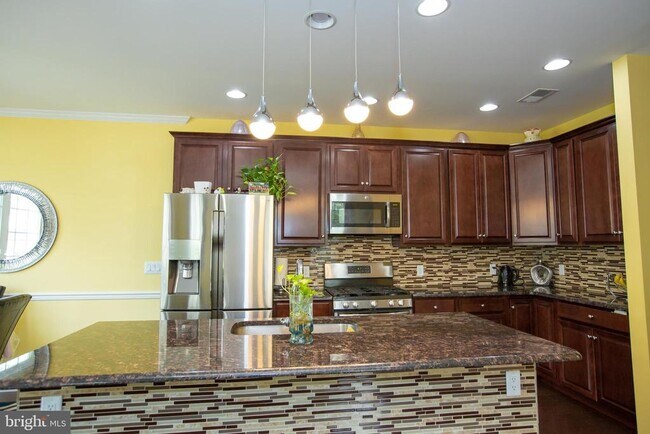 Building Photo - 101 Pearce Ln